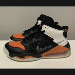 Nike Boys Jordan Mars 270 BQ6508-008 Shoes Size 7